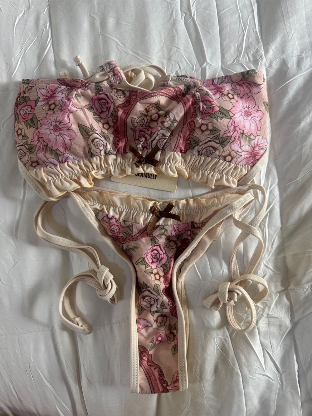 SEAMOLLY VINTAGE FLORAL PRINT BOHO STYLE BIKINI SIZE SMALL
*NWT*